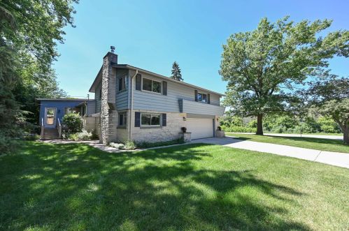 4144 Menomonee Riv Pkwy, Milwaukee WI 53222-1135 exterior