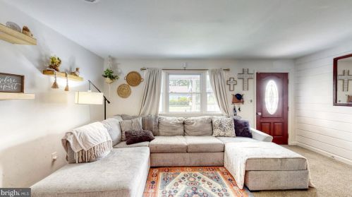 54 Hilldale Rd, Dover DE  19901-3315 exterior