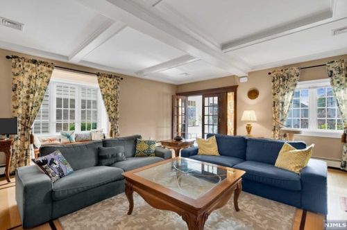 243 Morningside Ave, Cliffside Park NJ  07010-1406 exterior