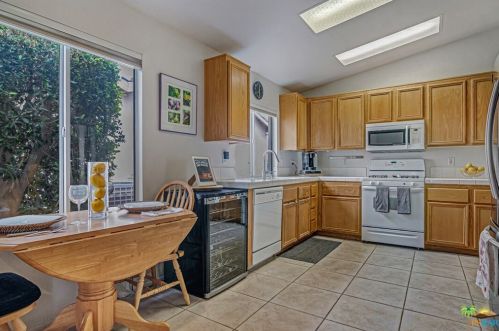 49771 Lincoln Dr, Indio CA 92201-8549 exterior