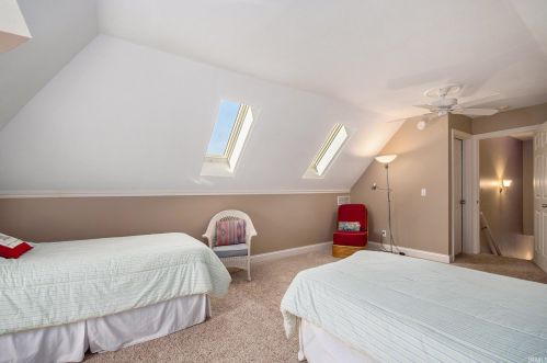 1540 Lake George Dr, Mishawaka IN  46545-4065 exterior