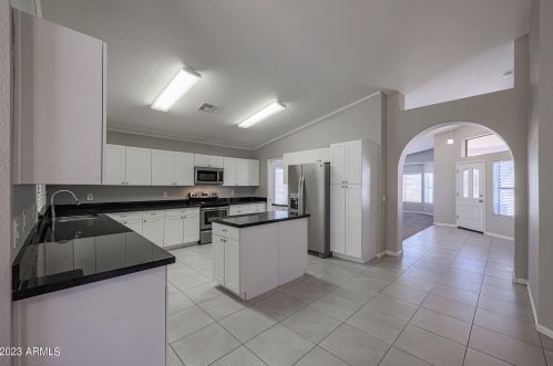 725 Sage Brush St, Gilbert, AZ 85296
