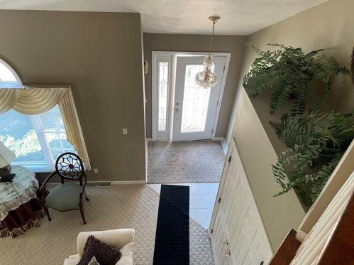 8116 Palomino Dr, Bridgeville PA  15017-1157 exterior