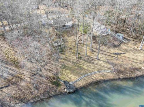 425 Westwood Rd, Stanardsville VA  22973-3063 exterior