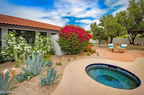 5301 Paradise Dr, Scottsdale AZ 85260-5433 exterior