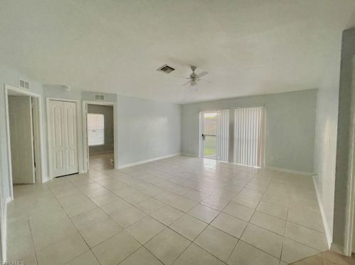 4657 27th St, Lehigh Acres, FL 33973-6189
