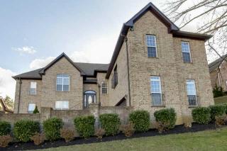 1042 Island Brook Dr, Hendersonville, TN 37075-6307