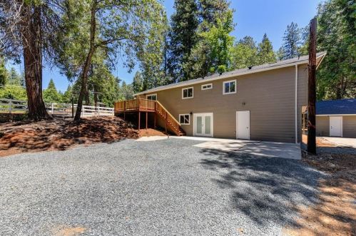 11303 Butler Rd, Grass Valley CA  95945-6918 exterior