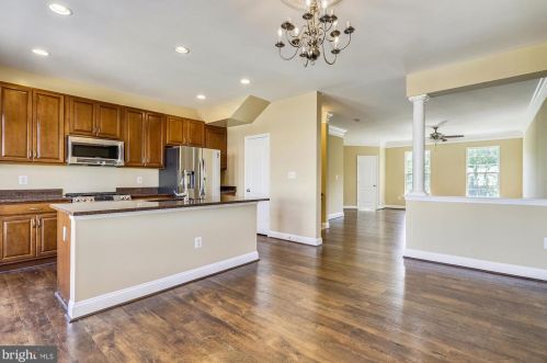 2607 River Basin Ln, Woodbridge, VA 22191-5170