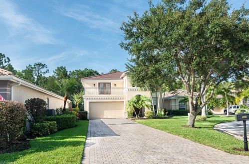 5789 Lago Villaggio Way, Naples, FL 34104-5741