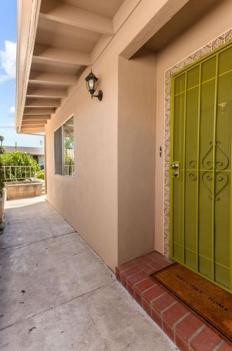 419 Flora Vis Dr, Santa Barbara CA 93109-1106 exterior