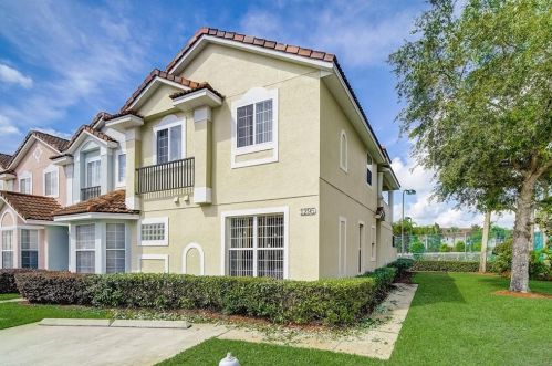 1295 Beach Cir, Kissimmee, FL 34746-6745
