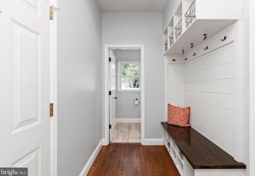 5915 Westover Dr, Navy Sup Dpt PA  17050-6871 exterior