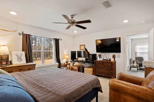 473 Earl Godwin Rd, Freeport FL  32439-2765 exterior