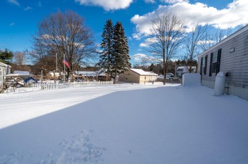 14 Mildred Ave, Raymond, NH 03077-2058