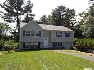 782 Whiskey Rd, Panamoka, NY 11961-1153