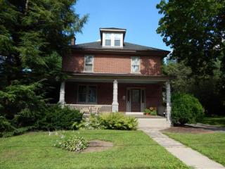 38 Decatur St, Edisonville, PA 17579-1418
