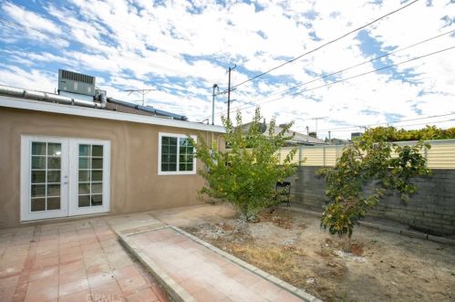 7659 Tujunga Ave, North Hollywood CA  91605-2937 exterior