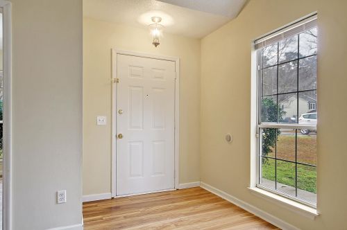 130 Chandler Dr, Ladson SC  29456-4800 exterior