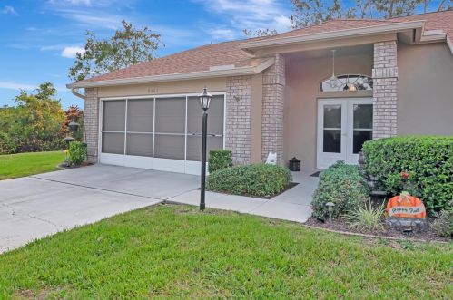 9303 Cool Breeze Ct, New Port Richey, FL 34655-5105