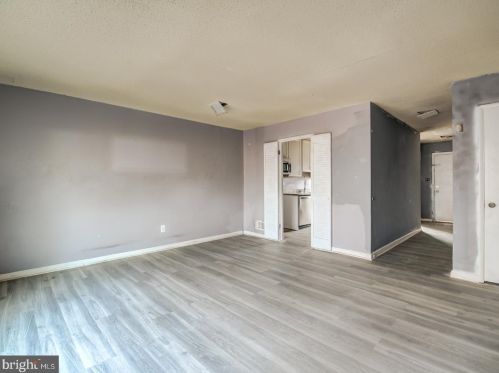 2238 Southgate Sq, Herndon VA  20191-1229 exterior