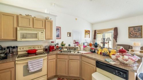 415 Cardinal Ct, Kissimmee FL  34759-4424 exterior