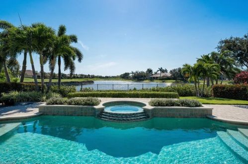 29018 Blaisdell Dr, Naples FL  34119-0930 exterior