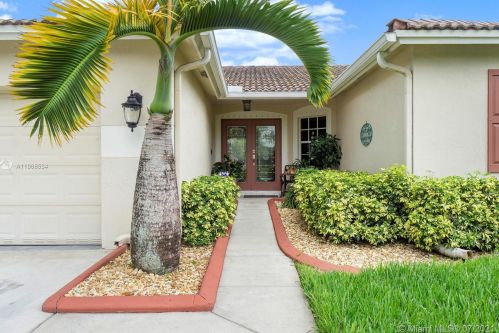 11900 23rd St, Hollywood, FL 33025-5617