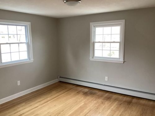 400 England St, Cumberland RI  02864-7211 exterior