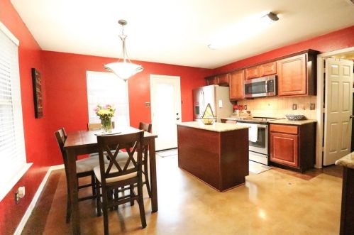 1012 Triple Crown Dr, Fort Worth TX  76179-2324 exterior