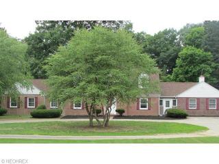 1206 Ghent Hills Rd, Akron, OH 44333-2144