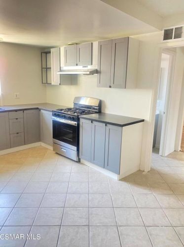 1290 Parkhurst St, Simi Valley CA 93065-4444 exterior