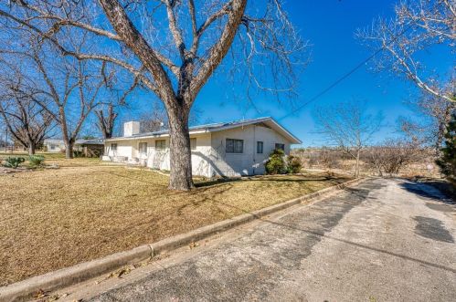 1107 Sandstone St, Sunrise Beach TX  78643-2426 exterior