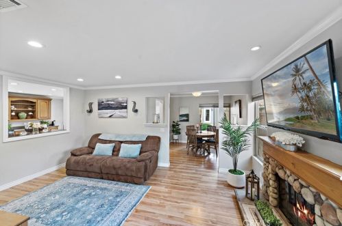 16 Las Piedras, Trabuco Canyon, CA 92688-1627