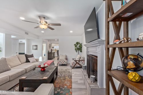 15202 10th St, Phoenix AZ  85022-3738 exterior