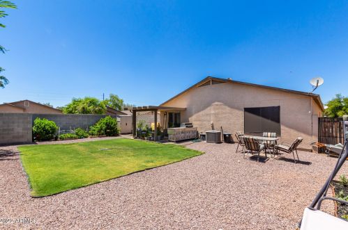 1633 Dust Devil Dr, San Tan Valley AZ 85143-4435 exterior