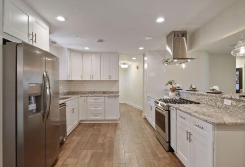 12157 Radisson Rd, Minneapolis, MN 55449-5426