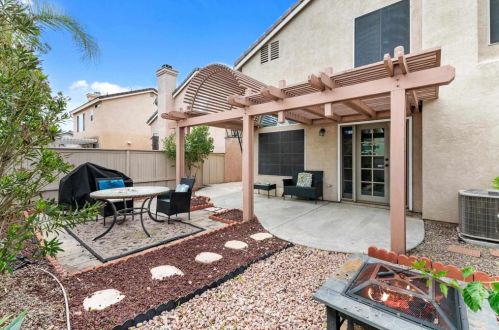 44674 Arbor Ln, Temecula CA  92592-5859 exterior