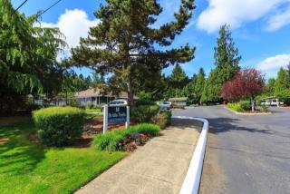 6600 130th Ave, Kirkland WA  98033-8624 exterior