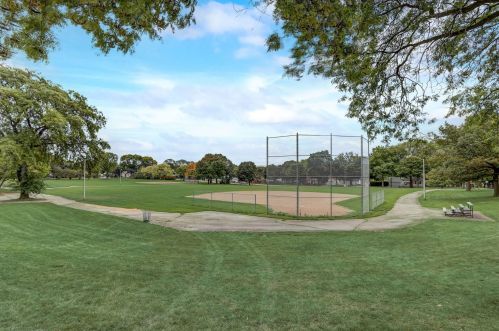 2919 85, Milwaukee WI 53222-4717 exterior