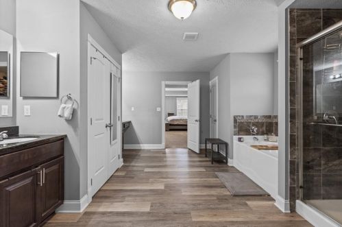 1350 Sandstone Dr, Mc Donald PA  15057-2592 exterior