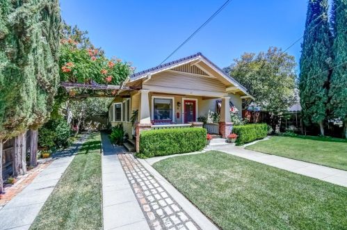 21 1st St, Woodland, CA 95695-3206