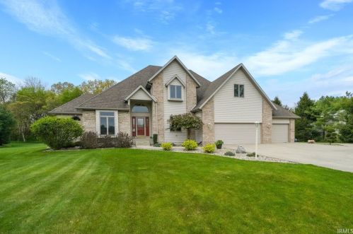 53611 Lakefield Dr, Elkhart, IN 46514-9474