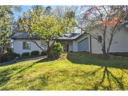7 Oaks Cir, Asheville, NC 28806-9301