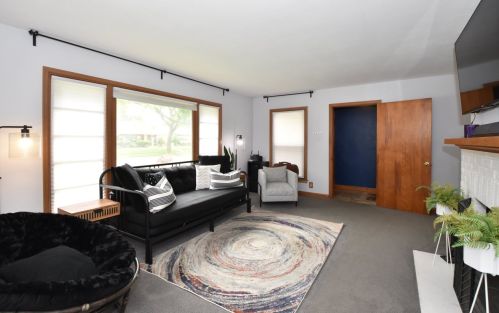 3261 96th St, Milwaukee, WI 53222-3403