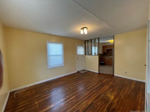 169 Dupont Pl, Bridgeport CT  06610-1401 exterior