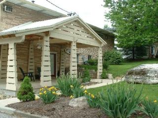 167 17th St, Blmgtn IN  47408-3570 exterior
