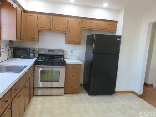 64 Maple St, Perth Amboy NJ  08863-1432 exterior