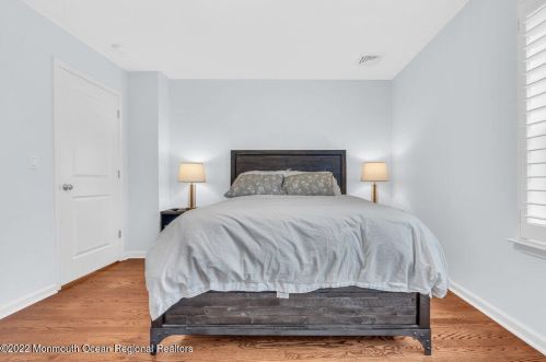 41 Linden Ave, West Long Branch NJ  07764-1625 exterior