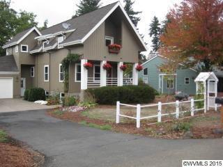 5451 Reed Ln, Salem, OR 97306-9680